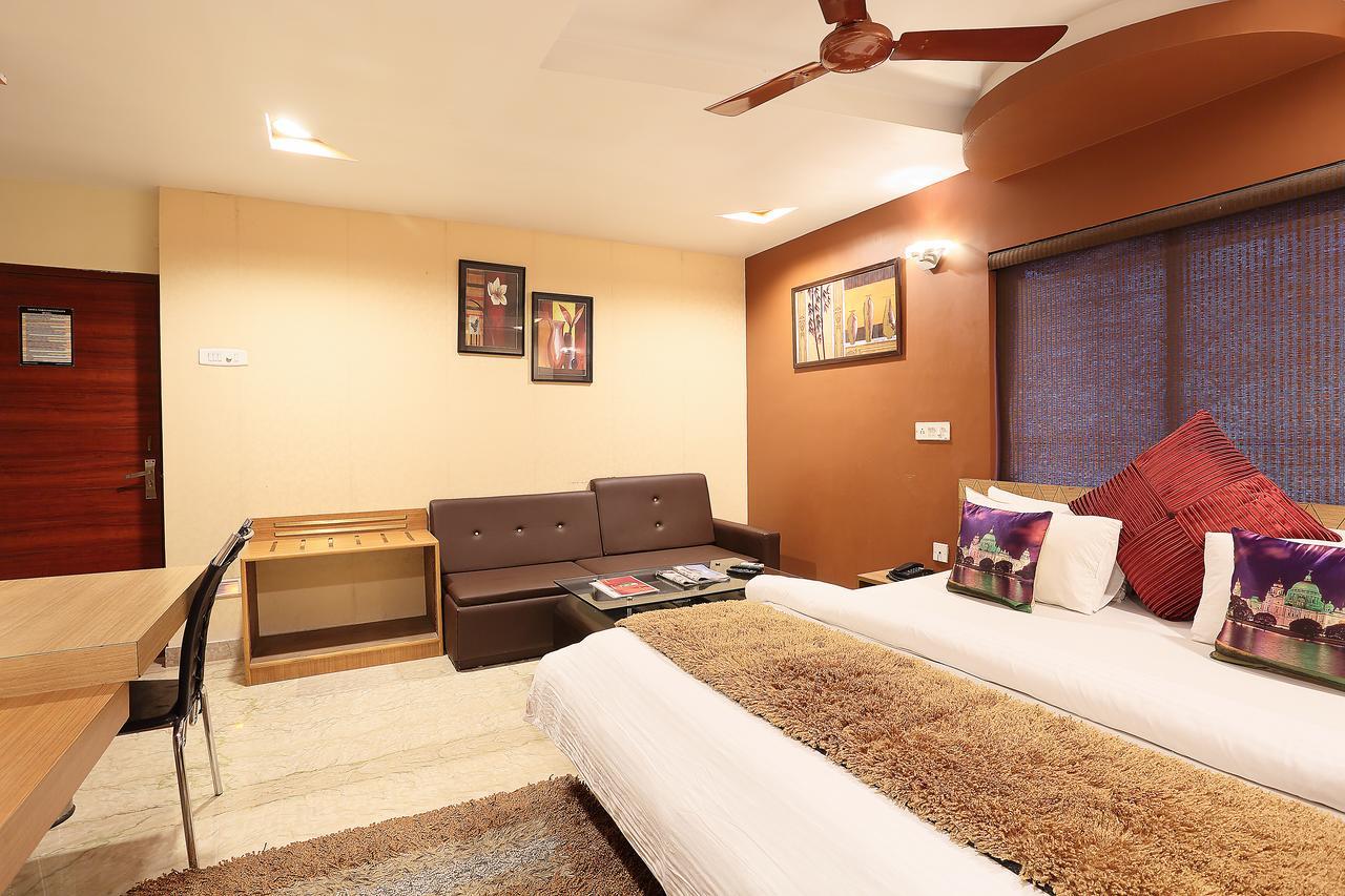Hotel Narayani Enclave Kolkata Bagian luar foto