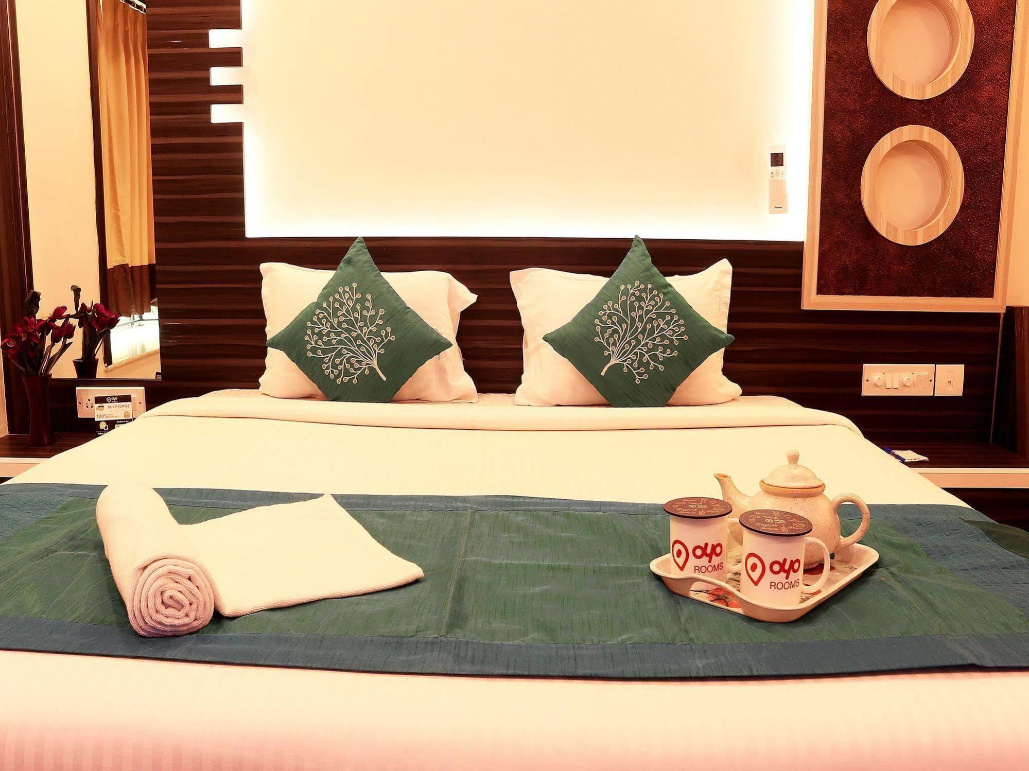 Hotel Narayani Enclave Kolkata Bagian luar foto